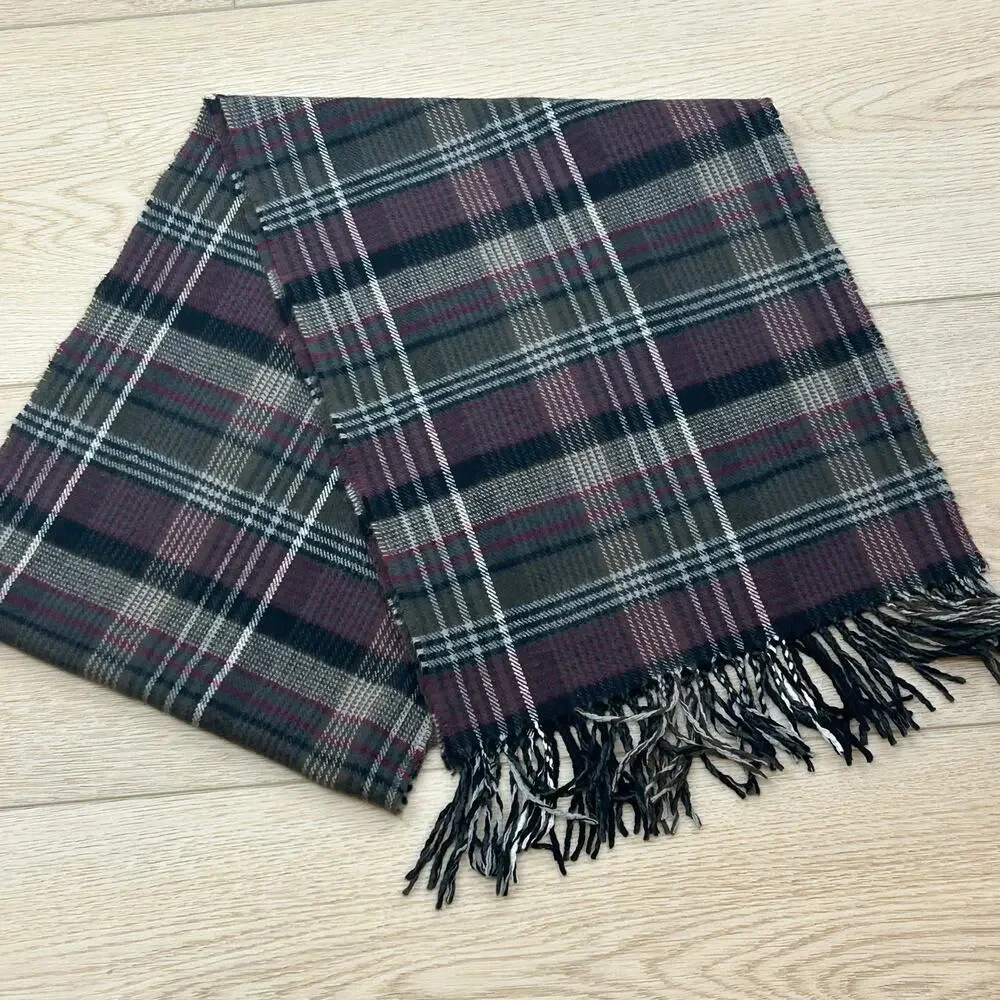 100% Cashmere plaid scarf. Unisex. Made in Scotland